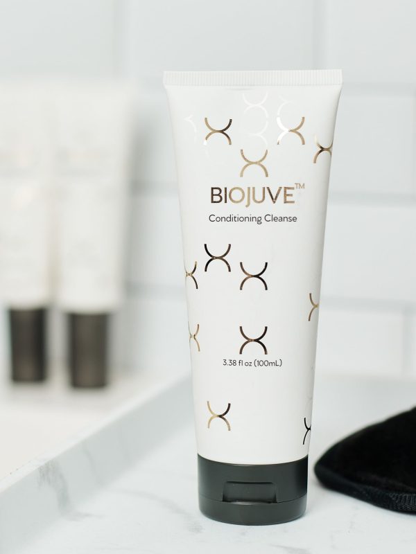 Gel rửa mặt sinh học Conditioning Cleanse BIOJUVE